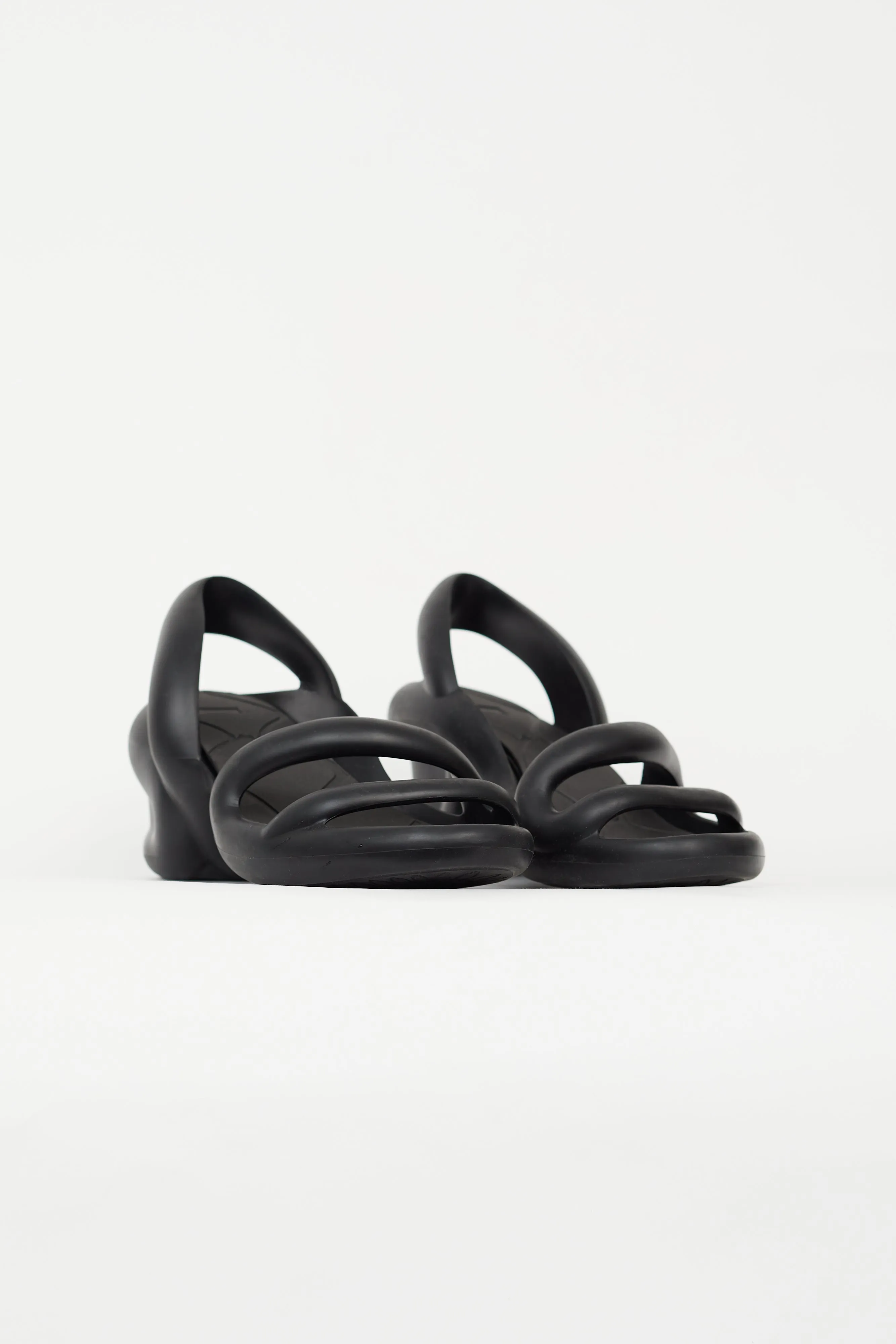 Black Rubber Kobarah Heel