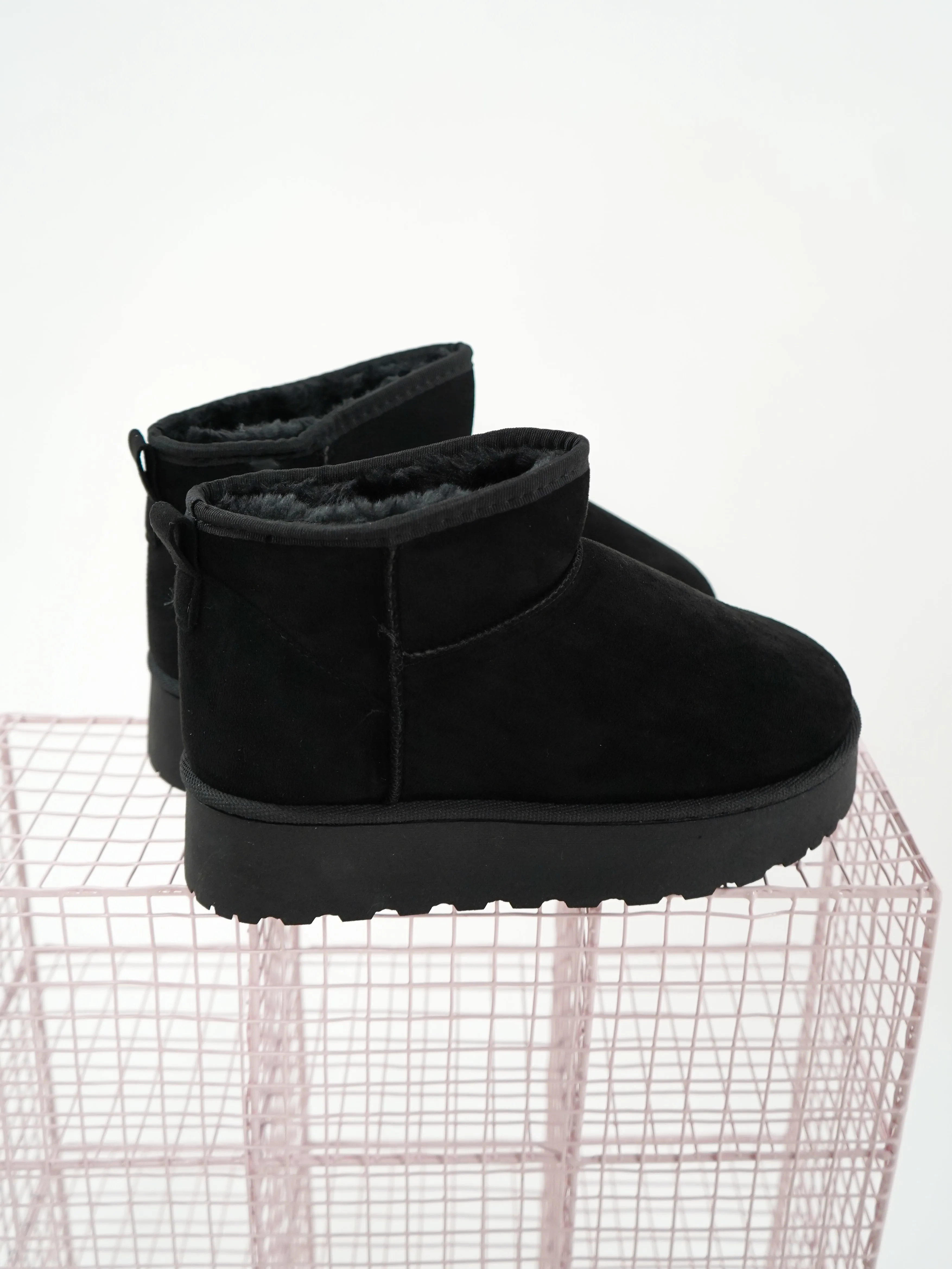 Classic Mini Boots - Black