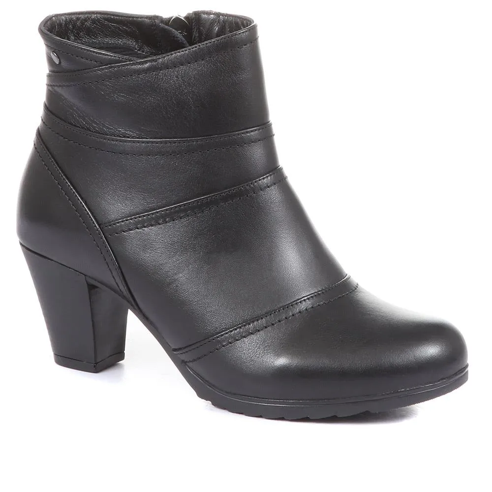 Leather Ankle Boots - VED34007 / 320 369