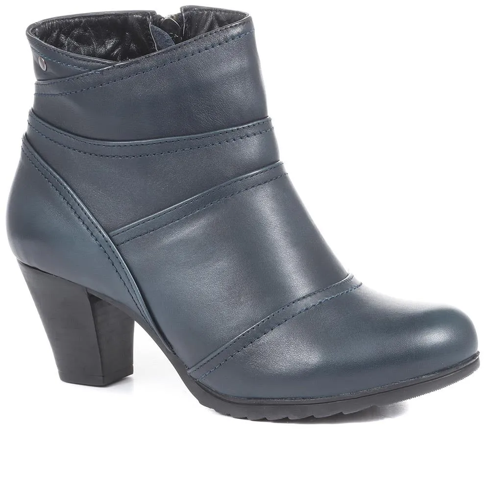 Leather Ankle Boots - VED34007 / 320 369