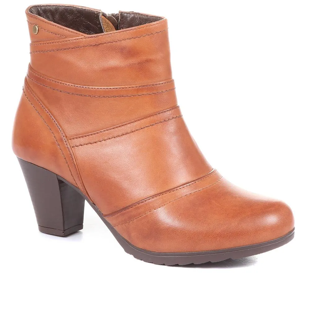 Leather Ankle Boots - VED34007 / 320 369