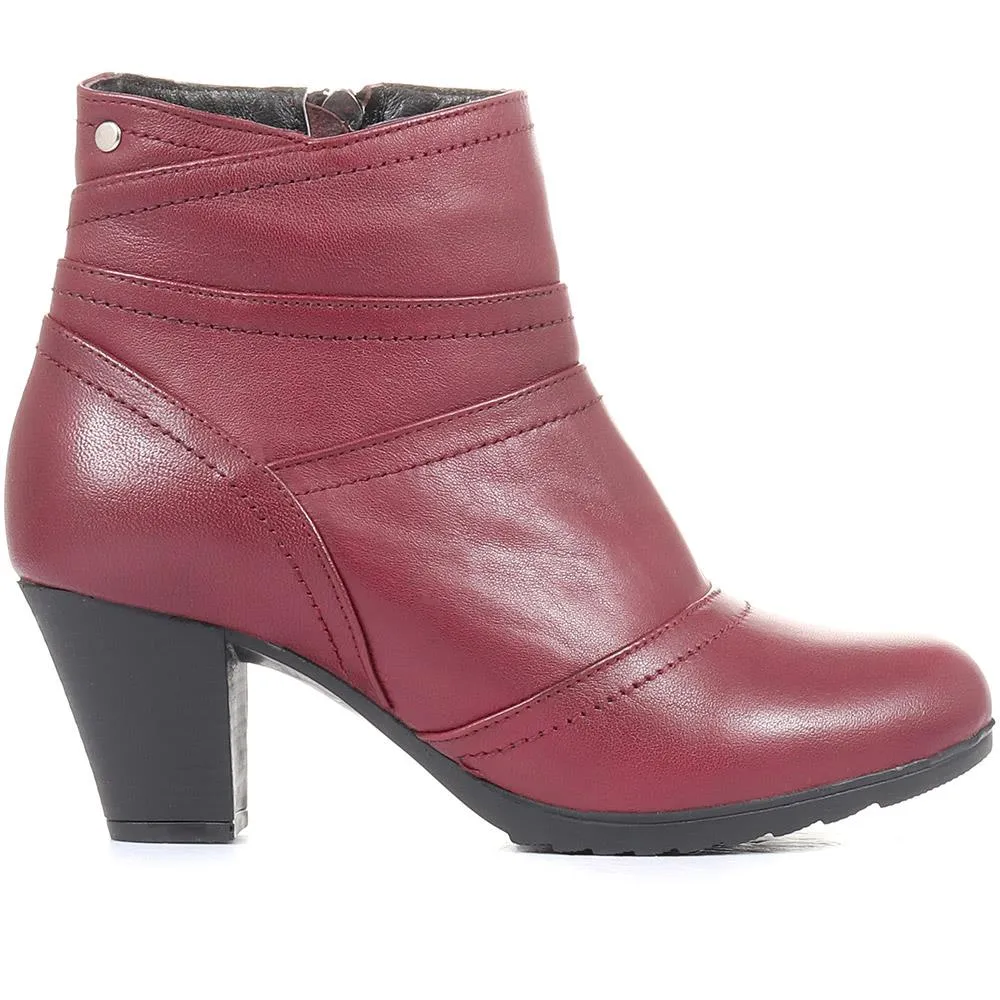 Leather Ankle Boots - VED34007 / 320 369