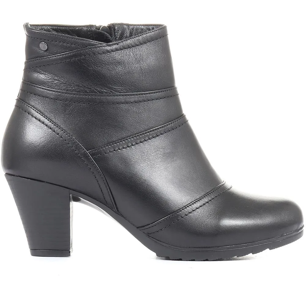 Leather Ankle Boots - VED34007 / 320 369