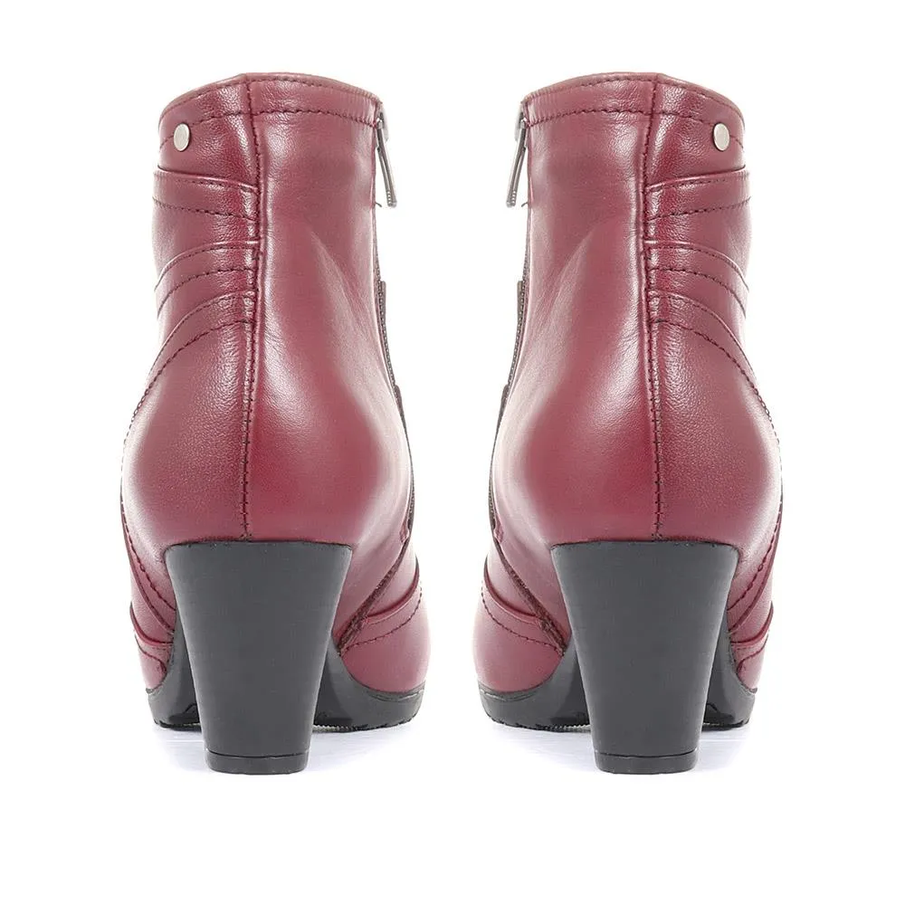 Leather Ankle Boots - VED34007 / 320 369