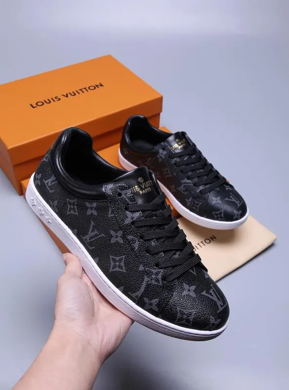 Louis Vuitton Casual Black Sneaker